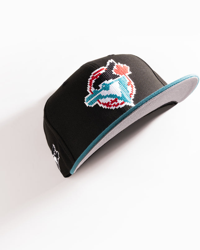New Era Toronto Blue Jays 2Tone Pixel 59Fifty Fitted Hat MLB