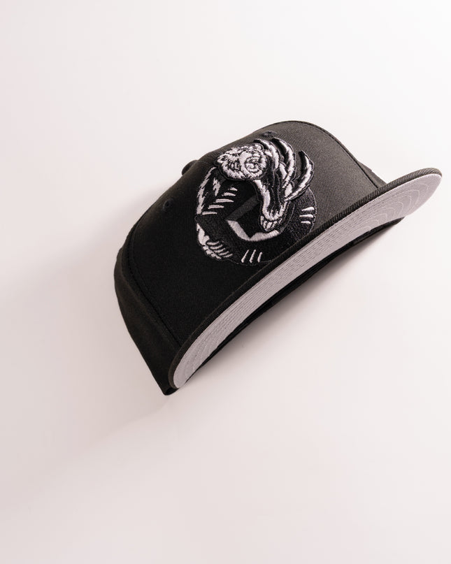 New Era Vancouver Grizzlies Clawed 59Fifty Fitted Hat
